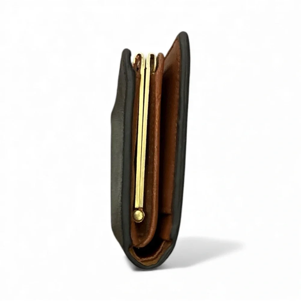 Louis Vuitton Gold and Brown Monogram Kiss lock COA included - Picture 4 of 12